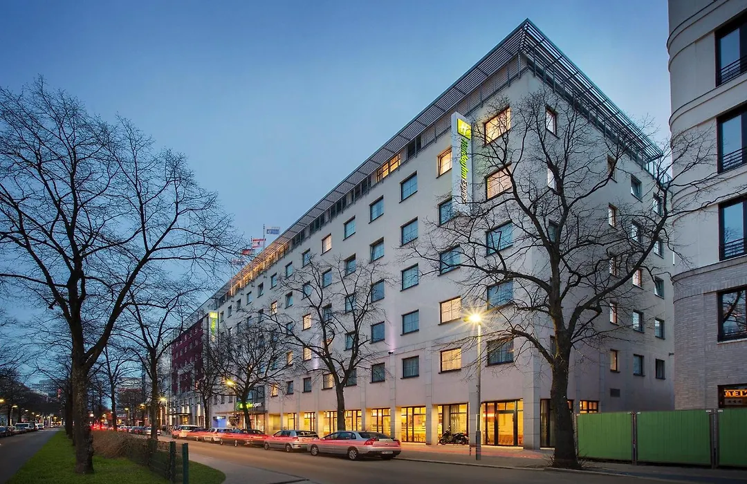 Holiday Inn Express Berlin City Centre By Ihg-1