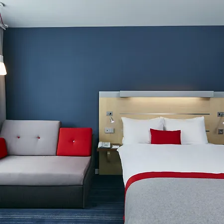 Holiday Inn Express Berlin City Centre By Ihg-2